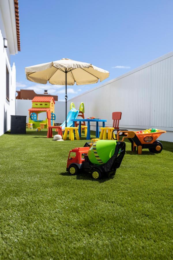 Ideal For Family Holidays, Near Beach And Golf- Casa James La Guirra エクステリア 写真